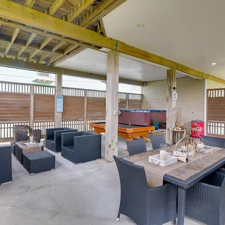 Galveston Escape With Entertainment Patio And Deck! Villa Bagian luar foto