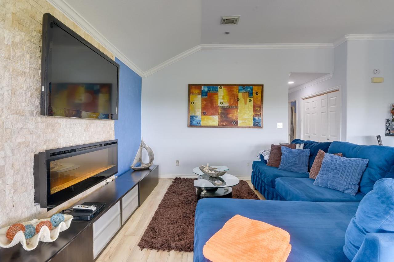 Galveston Escape With Entertainment Patio And Deck! Villa Bagian luar foto