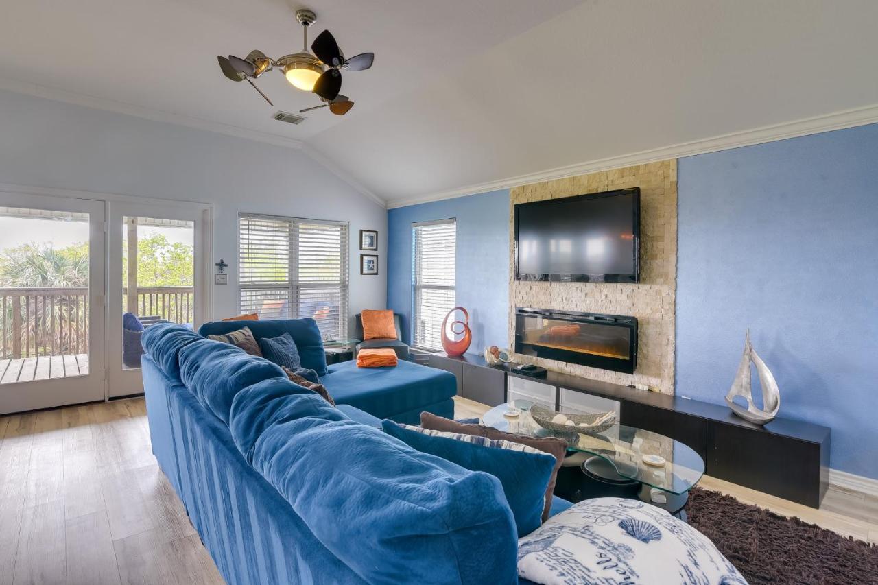 Galveston Escape With Entertainment Patio And Deck! Villa Bagian luar foto