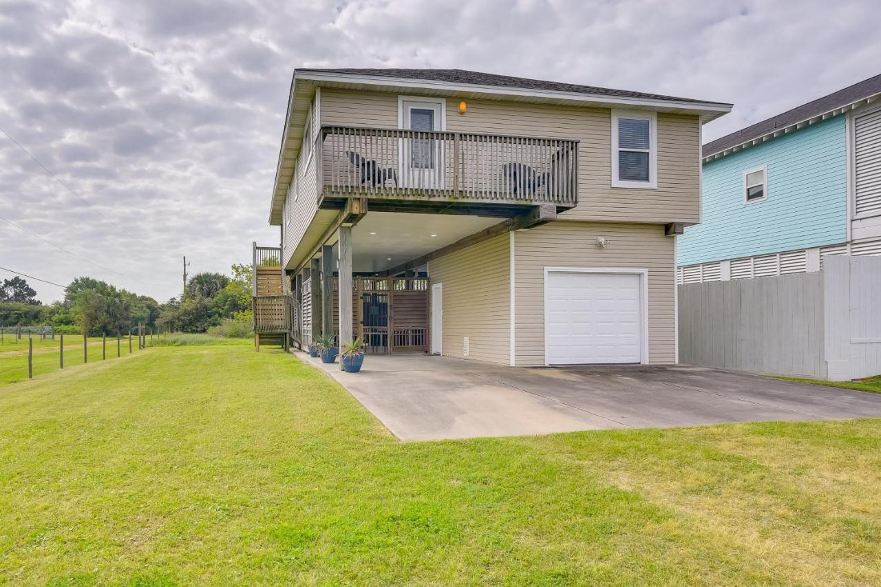 Galveston Escape With Entertainment Patio And Deck! Villa Bagian luar foto
