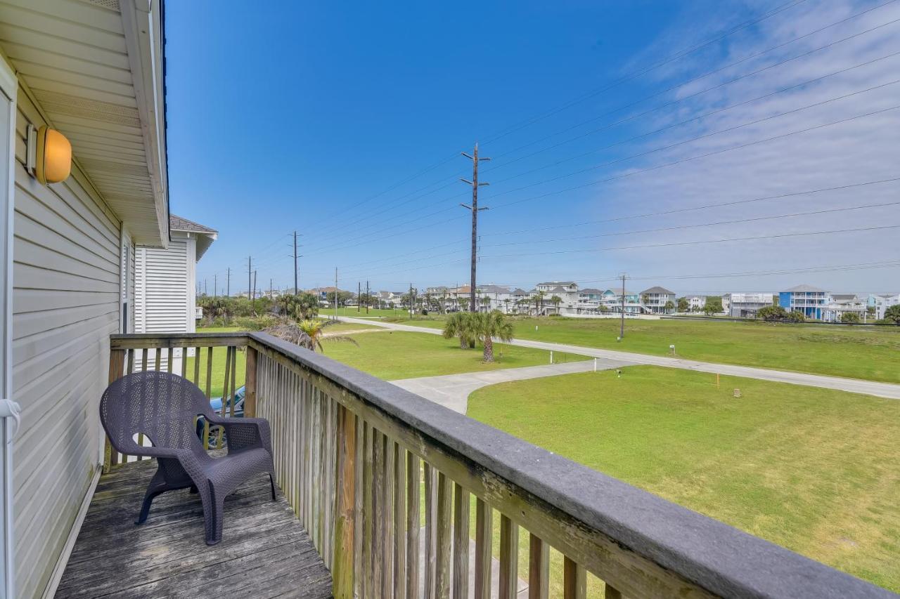 Galveston Escape With Entertainment Patio And Deck! Villa Bagian luar foto